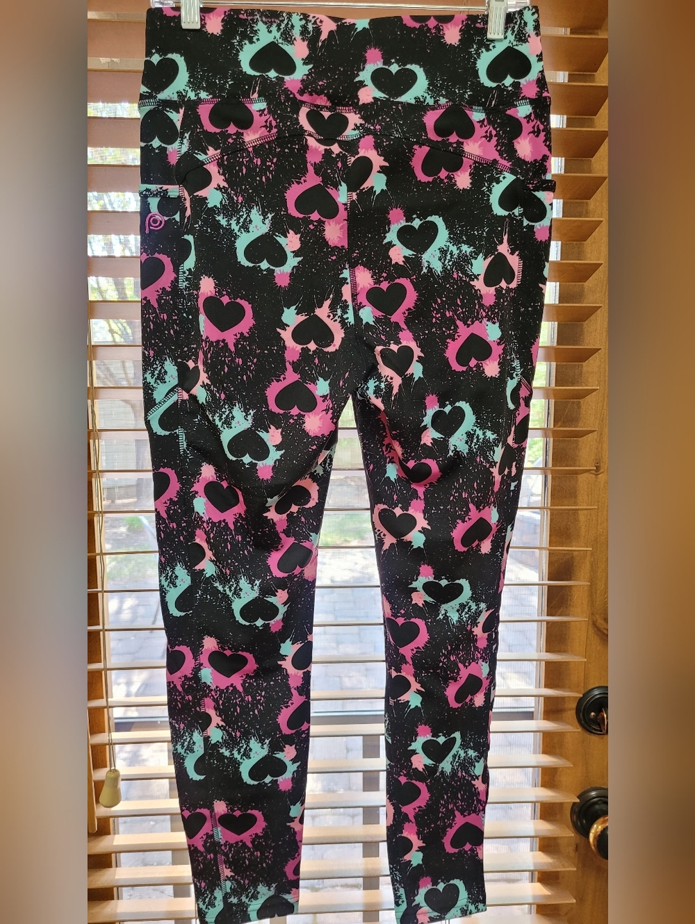 NWT | POP Fit Pixie Leggings Heart Multicolored Paint Splatter - Picture 2 of 15